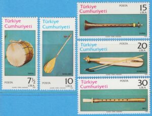 TURKIET 1982 M2618-22** musikinstrument 5 kpl
