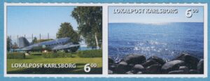 Lokalpost KARLSBORG Nr 164-5 2020 Douglas DC-3 792 uppställd utanför fästningen – vy över Vättern