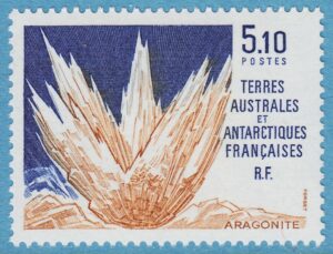 FRANSKA ANTARKTIS TAAF 1990 M264** aragonite 1 kpl