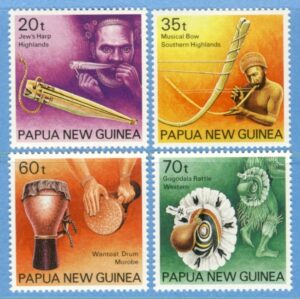 PAPUA NEW GUINEA 1990 M627-30** musikinstrument 4 kpl