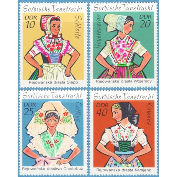 DDR 1971 M1668-71** dansdräkter 4 kpl
